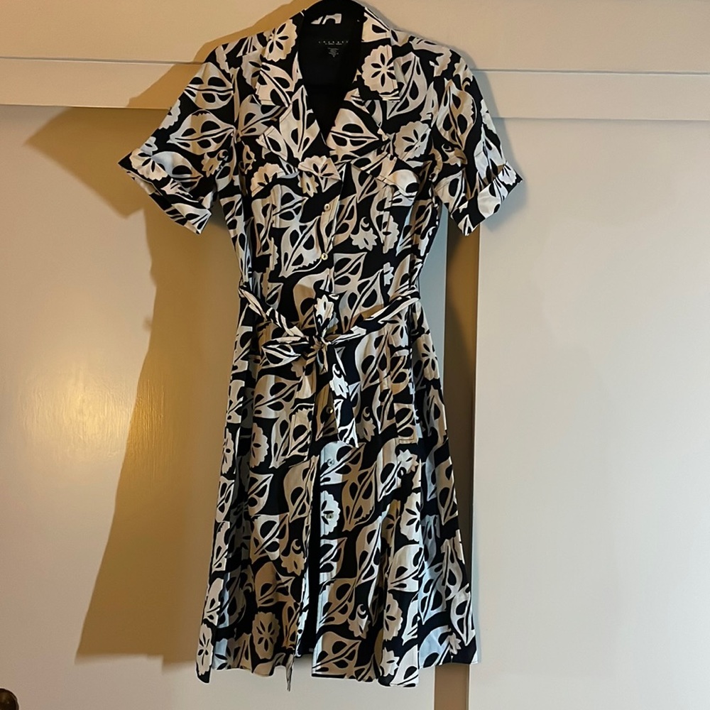 White and black a line button down dress with pockets and waist tie